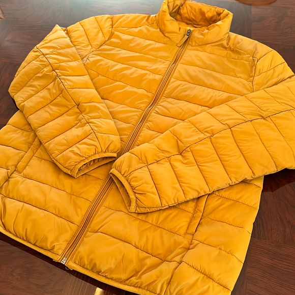 Amazon Essentials NWOT Men's Packable Lightweight Water-Resistant Puffer Jacket - Picture 6 of 16